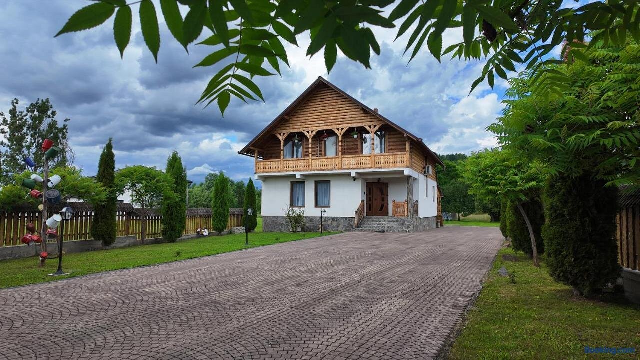 Proprietatea - vedere exterioară